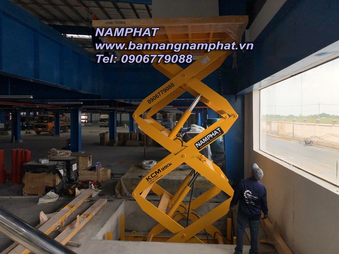 sản xuất bàn nâng thủy lực
